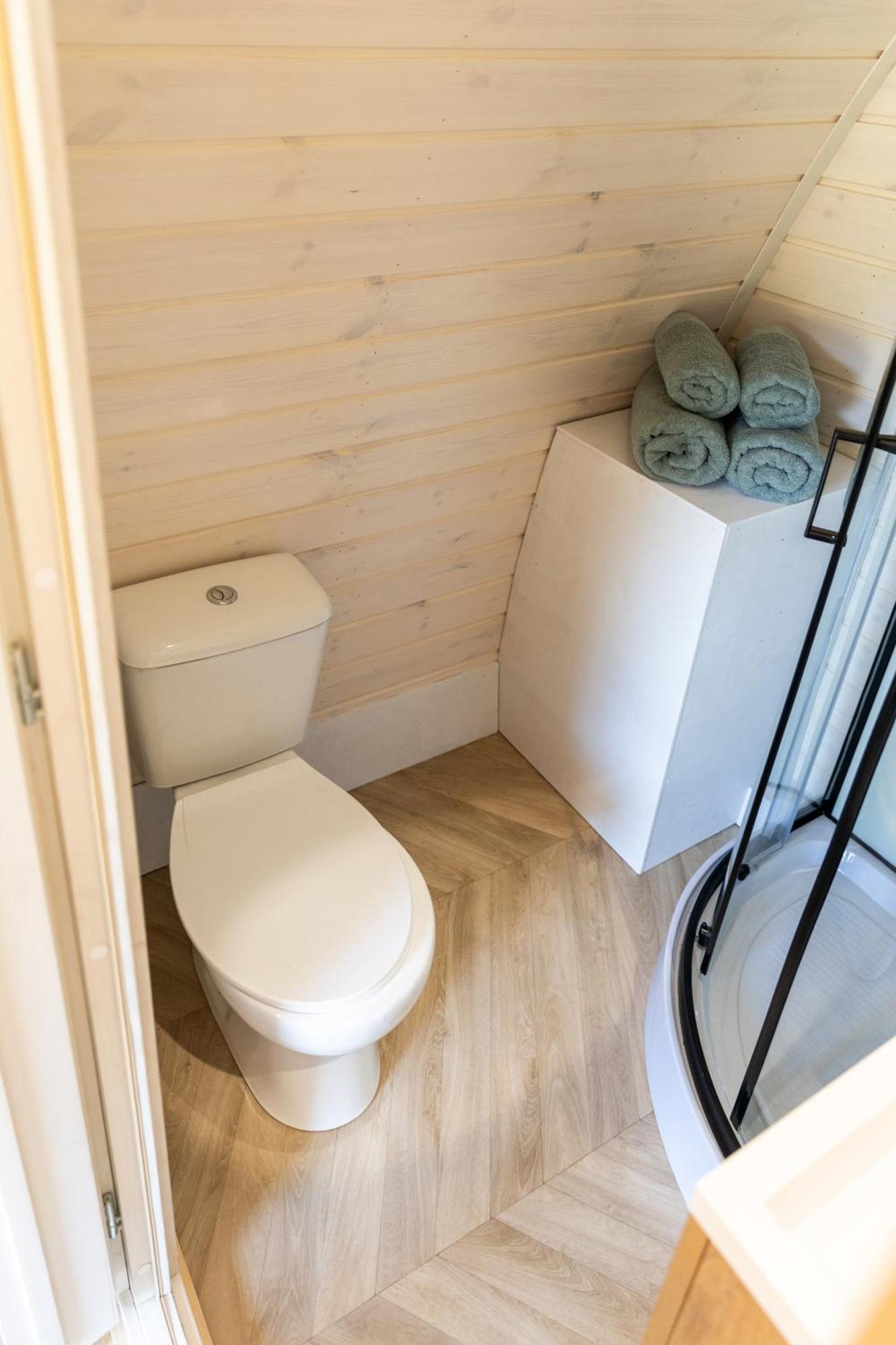 De Verpozing - Vakantiehuisjes Milsbeek ภายนอก รูปภาพ